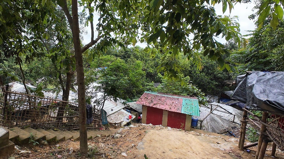 A Rohinga refugee camp of makeshift shelters