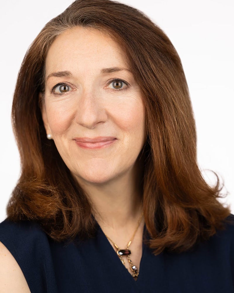 Regina LaBelle headshot