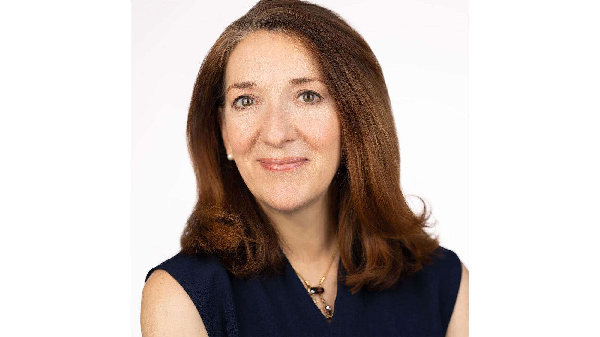 Regina LaBelle headshot